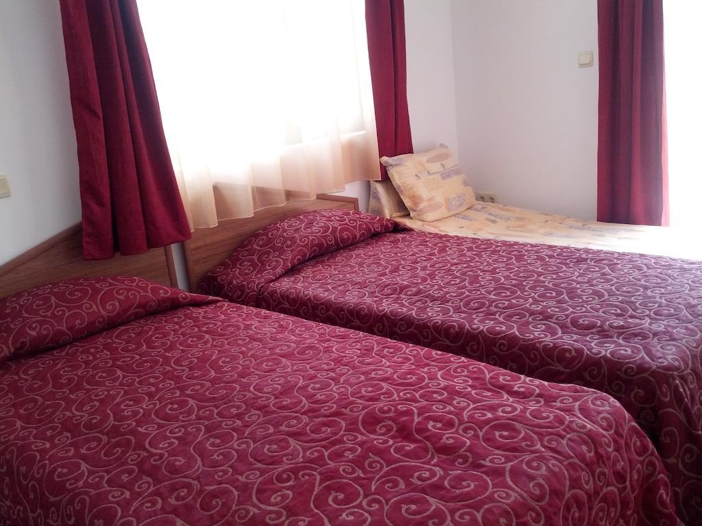 Byala Perla Family Hotel Ruang foto