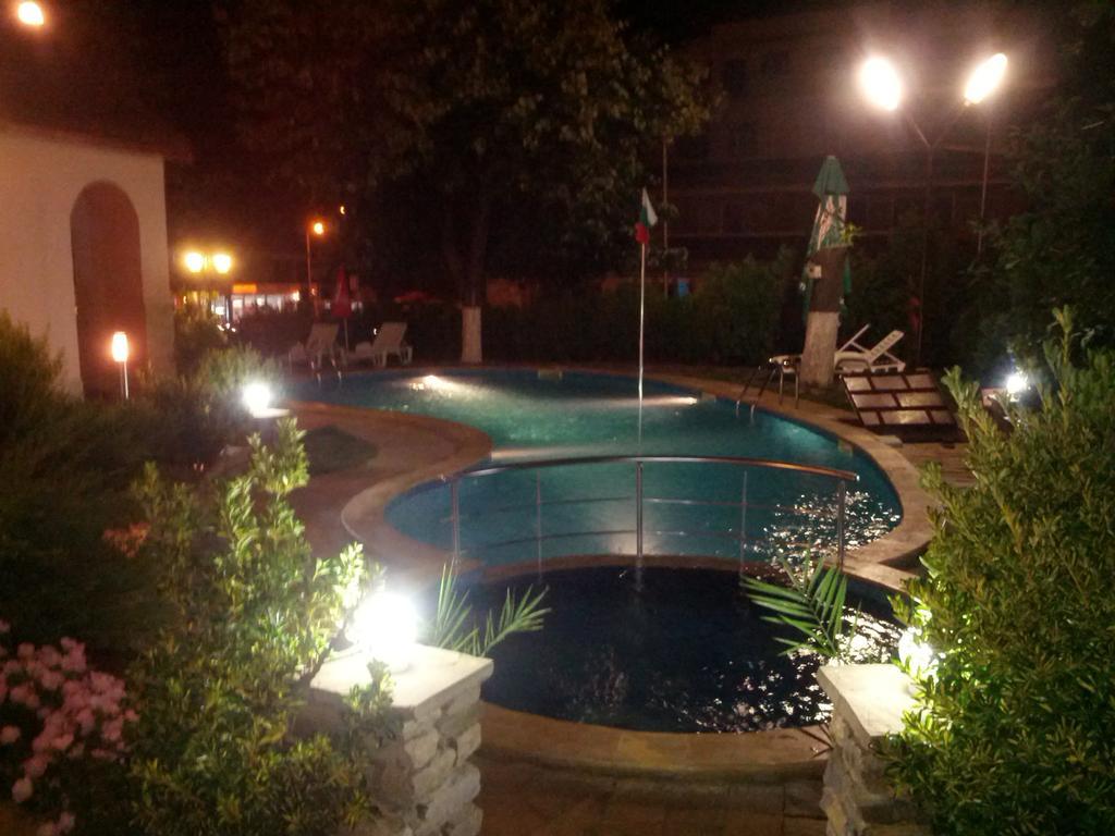 Byala Perla Family Hotel Bagian luar foto