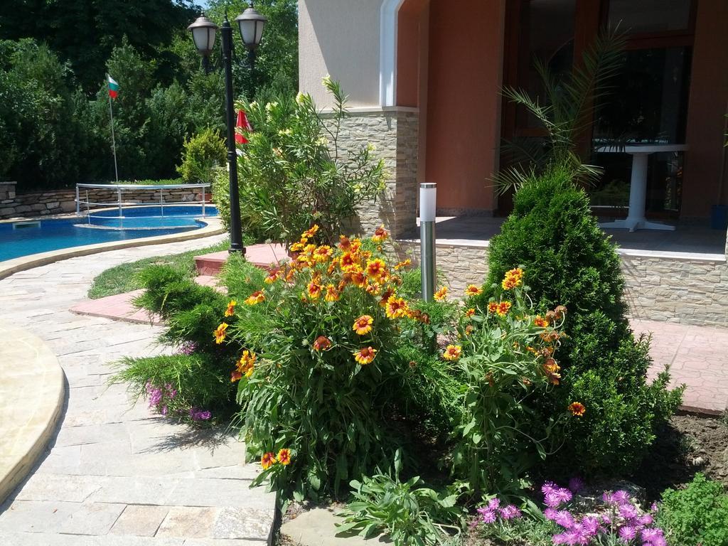 Byala Perla Family Hotel Bagian luar foto