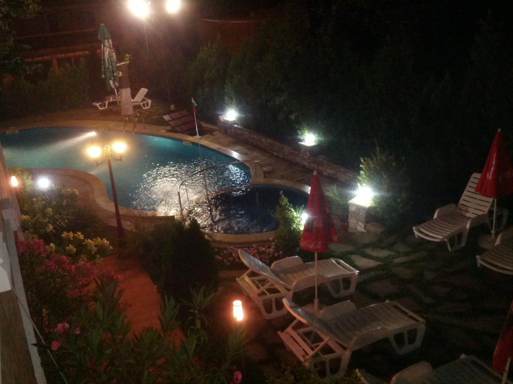 Byala Perla Family Hotel Bagian luar foto