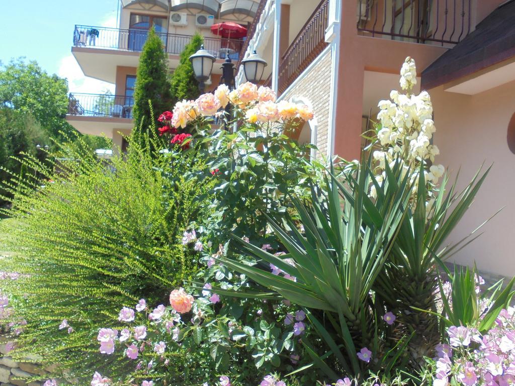 Byala Perla Family Hotel Bagian luar foto
